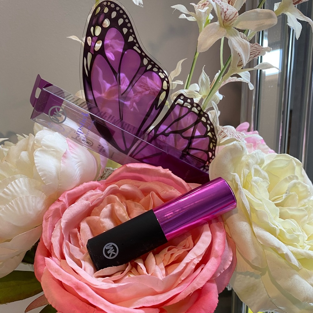 Lipstick power bank